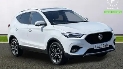 Used MG ZS Exclusive 111 HP (81 kW) 2023 White Hatchback
