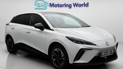 Begagnad MG MG4 EV Trophy 150 kW (204 HK) 2025 Halvkombi