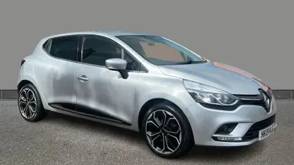 Used Renault Clio Iconic 90 HP (66 kW) 2019 Silver Hatchback