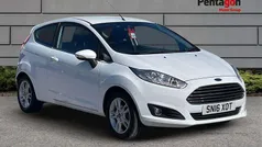 White Used 2016 Ford Fiesta Zetec Hatchback | £6,795 (Fair price)