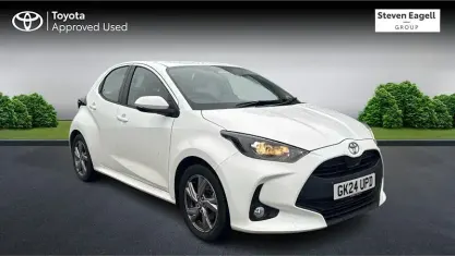 Used Toyota Yaris 116 HP (85 kW) 2024 White Hatchback