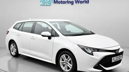 Used Toyota Corolla 122 HP (89 kW) 2022 White Estate