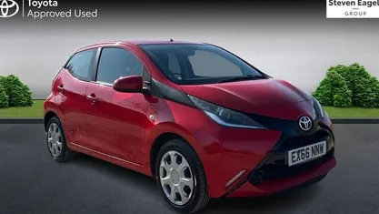 Used Toyota Aygo X-play 69 HP (50 kW) 2018 Hatchback