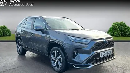 Used 2025 Toyota RAV4 Design Estate | £33,910 (Fair price)