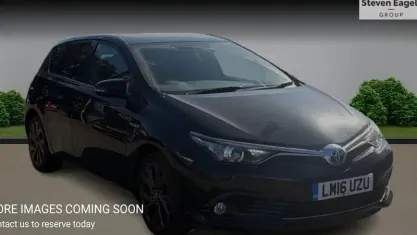 Used Toyota Auris Hybrid Design 136 HP (100 kW) 2016 Hatchback