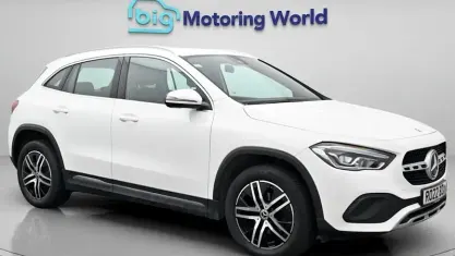 Usado Mercedes GLA180 136 HP (100 kW) 2022 Branco SUV