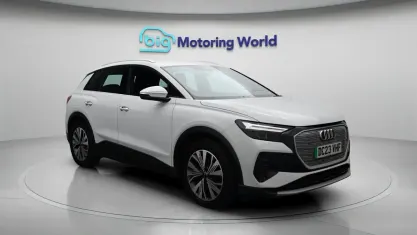 Used Audi Q4 e-tron Sport 125 kW (170 HP) 2022 White SUV