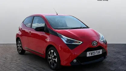 Used Toyota Aygo Trend 72 HP (52 kW) 2019 Red Hatchback
