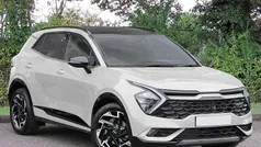White Used 2025 Kia Sportage 4 SUV | £33,995 (Fair price)