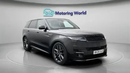 Begagnad Land Rover Range Rover Sport SE Dynamic 460 HK (338 kW) 2025 Svart SUV