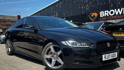 Used Jaguar XE Ingenium 200 HP (147 kW) 2019 Sedan