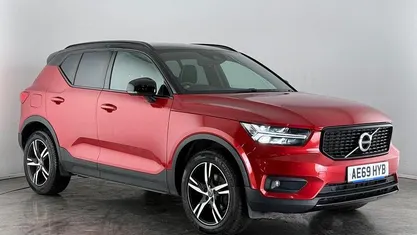 Used Volvo XC40 R-Design 163 HP (119 kW) 2020 SUV