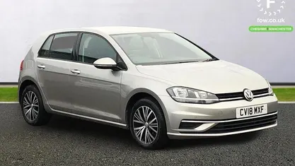 Used VW Golf VII SE 110 HP (80 kW) 2018 Hatchback