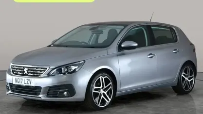 Używany Peugeot 308 Allure 131 KM (96 kW) 2020 Hatchback