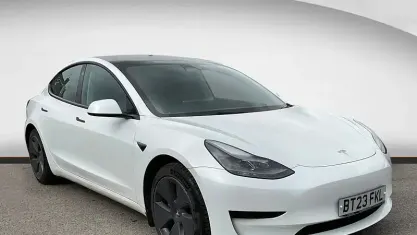 Used Tesla Model 3 RWD 208 kW (283 HP) 2023 White Sedan