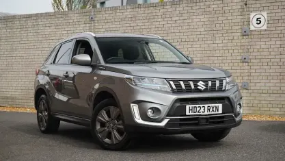 Używany Suzuki Vitara SZ-T 116 KM (85 kW) 2023 Zielony SUV
