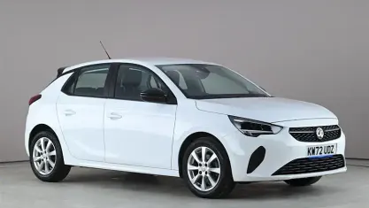 Usado Vauxhall Corsa Design Edition 101 HP (74 kW) 2023 Branco Citadino