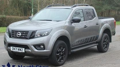 Używany Nissan Navara N-Guard 190 KM (139 kW) 2021 Szary Pickup