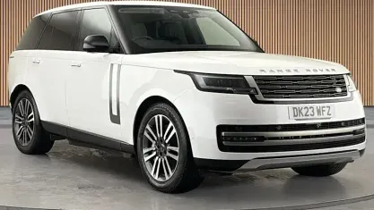 Used Land Rover Range Rover SE 441 HP (324 kW) 2023 Ostuni pearl white SUV
