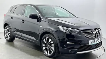 Used Vauxhall Grandland X Sport 120 HP (88 kW) 2018 Black SUV