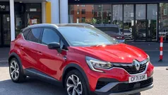 Id metallic flame red Used 2022 Renault Captur R.S. SUV | £14,721 (Fair price)