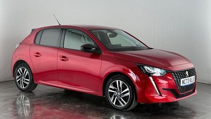 Second-hand Peugeot 208 Allure+ 102 CP (75 kW) 2023 Roșu Hatchback