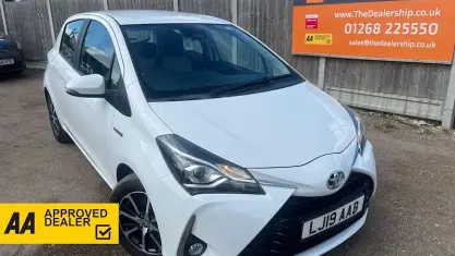 Used Toyota Yaris 101 HP (74 kW) 2021 White Hatchback