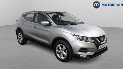Usado Nissan Qashqai Acenta Premium 116 HP (85 kW) 2019 Prateado SUV