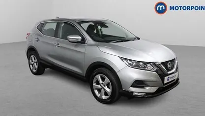 Used Nissan Qashqai Acenta Premium 116 HP (85 kW) 2019 Silver SUV