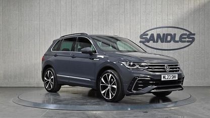 Używany VW Tiguan R-line 150 KM (110 kW) 2023 Szary SUV