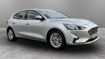 Used Ford Focus Titanium 120 HP (88 kW) 2020 Silver Hatchback