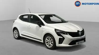 Used Renault Clio Evolution 90 HP (66 kW) 2024 White Hatchback