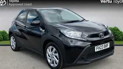 Used Toyota Aygo X PURE 72 HP (52 kW) 2023 Black SUV
