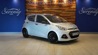 Used Hyundai i10 66 HP (48 kW) 2015 Silver Hatchback