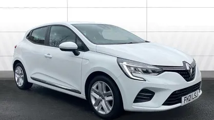 Used Renault Clio V Play 101 HP (74 kW) 2020 Hatchback