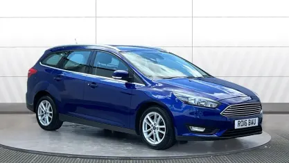 Used Ford Focus Zetec 120 HP (88 kW) 2016 Blue Estate