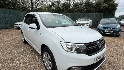 Second-hand Dacia Sandero Comfort 75 CP (55 kW) 2019 Alb Hatchback