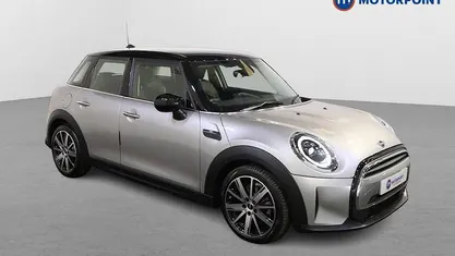 Used Mini Cooper Classic 136 HP (100 kW) 2022 Silver Hatchback
