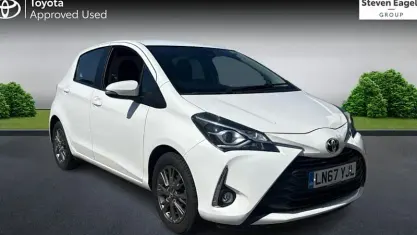 Used Toyota Yaris 69 HP (50 kW) 2017 White Hatchback