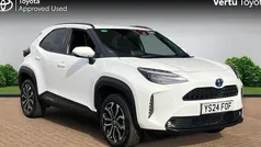 Used 2025 Toyota Yaris Hybrid Design Estate | £22,852 (Fair price)