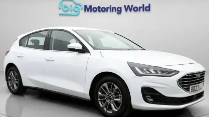 Used Ford Focus Titanium 125 HP (91 kW) 2023 White Hatchback