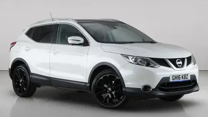 Used Nissan Qashqai Tekna 110 HP (80 kW) 2016 White SUV