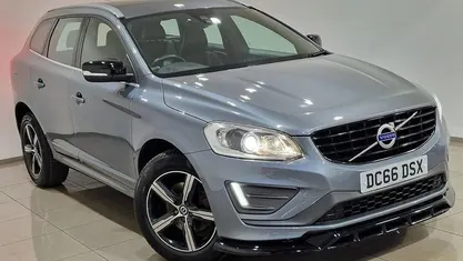 Used Volvo XC60 R-Design 220 HP (161 kW) 2017 SUV