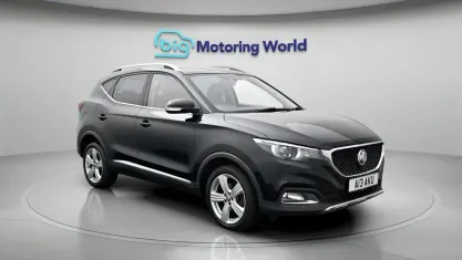 Usado MG ZS Exclusive 111 HP (81 kW) 2019 Preto SUV