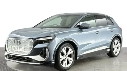 Begagnad Audi Q4 e-tron S-Line 125 kW (170 HK) 2022 Blå SUV