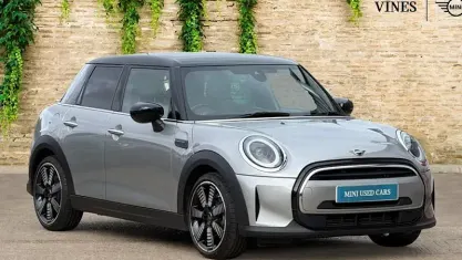 Used Mini Cooper Exclusive 136 HP (100 kW) 2023 Silver Hatchback