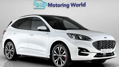 Usado Ford Kuga ST-Line X 224 HP (164 kW) 2023 SUV