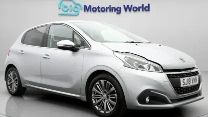 Used Peugeot 208 Allure 82 HP (60 kW) 2018 Silver Hatchback