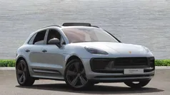 Dolomite silver metallic Used 2022 Porsche Macan SUV | £55,450 (Fair price)