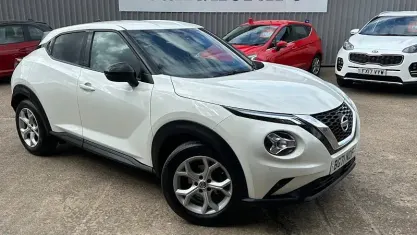 Used Nissan Juke N-Connecta 114 HP (83 kW) 2021 White SUV